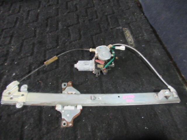 Front Left Door Regulator TOYOTA RAV4 1997 E-SXA15 — photo 2