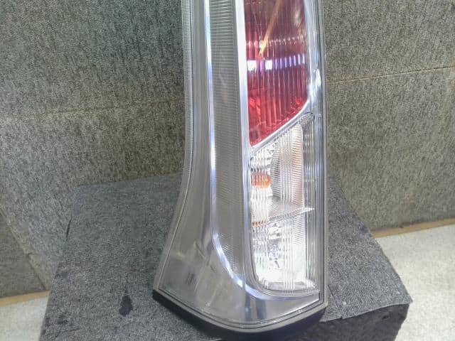 Left Tail Light NISSAN Serena 2011 DBA-FNC26 — photo 3