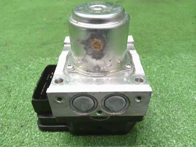 ABS Actuator HONDA Fit 2015 DAA-GP5 — photo 4