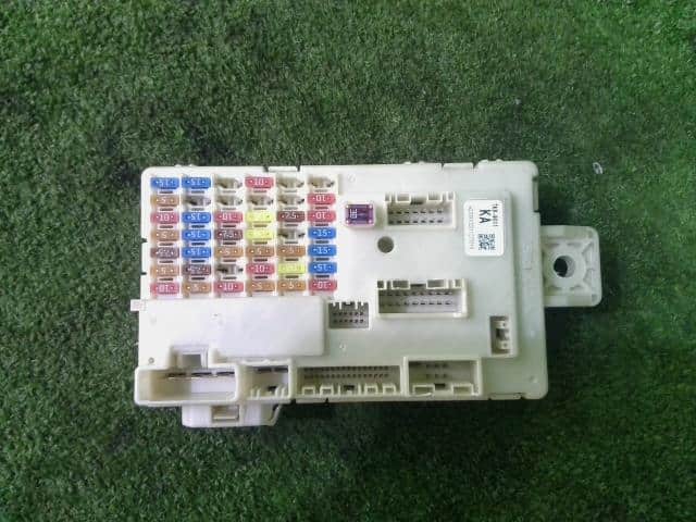 Fuse Box HONDA N-wgn 2019 6BA-JH3 — photo 3