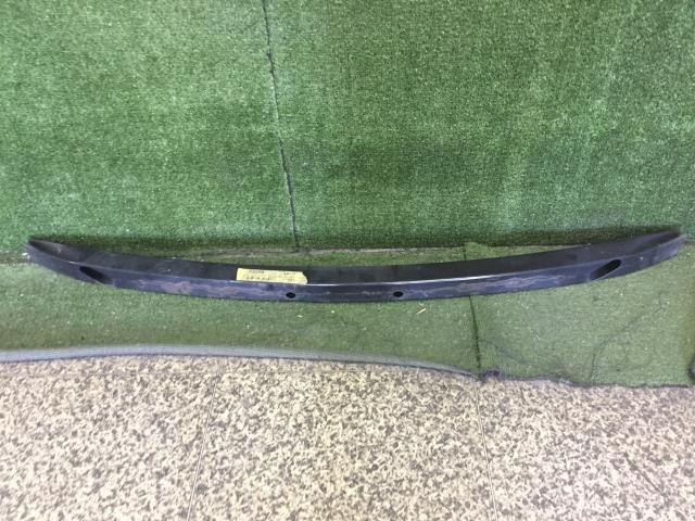 Front Bumper Reinforcement TOYOTA Corolla Levin 2000 GF-AE110 — photo 1