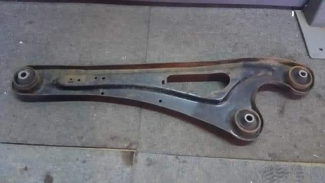 Rear Right Lower Control Arm SUZUKI Alto 2012 DBA-HA25S — photo 2