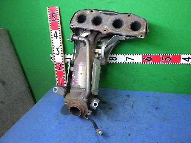 Exhaust Manifold TOYOTA Noah 2002 TA-AZR65 — photo 2
