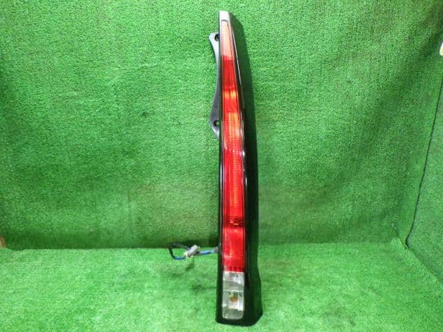 Right Tail Light DAIHATSU Move 2007 CBA-L185S — photo 1