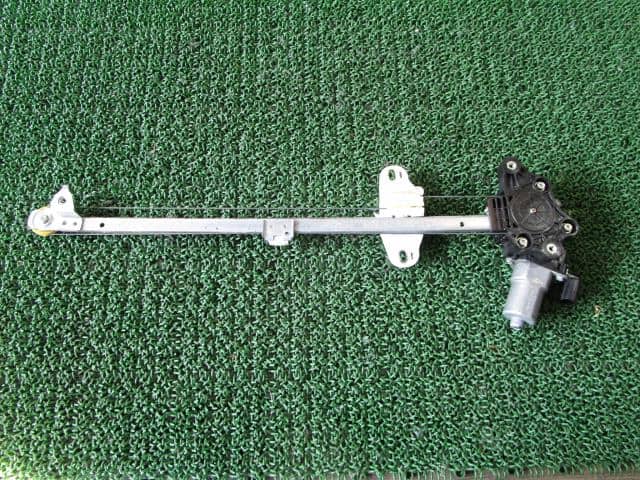 Front Right Door Regulator HONDA 2015 DBA-JF1 72210TDE013 — photo 2