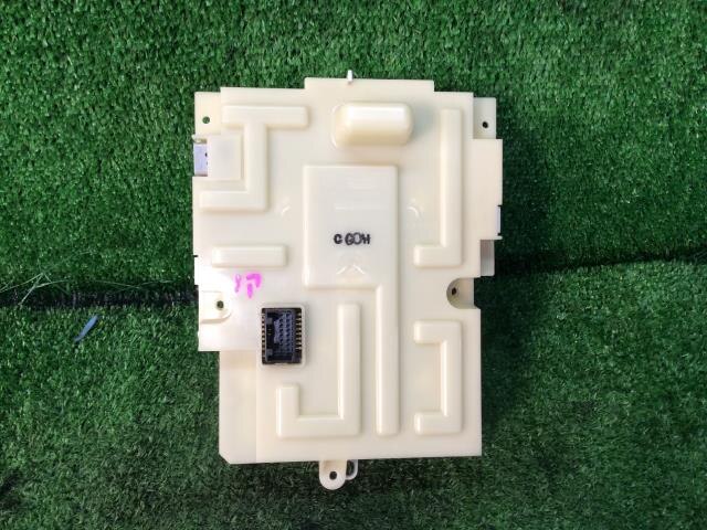 A/C Control Panel TOYOTA Noah 2013 DBA-ZRR70 — photo 4