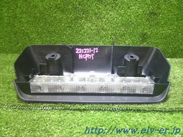 Third Brake Light TOYOTA Ractis 2011 DBA-NCP125 — photo 1
