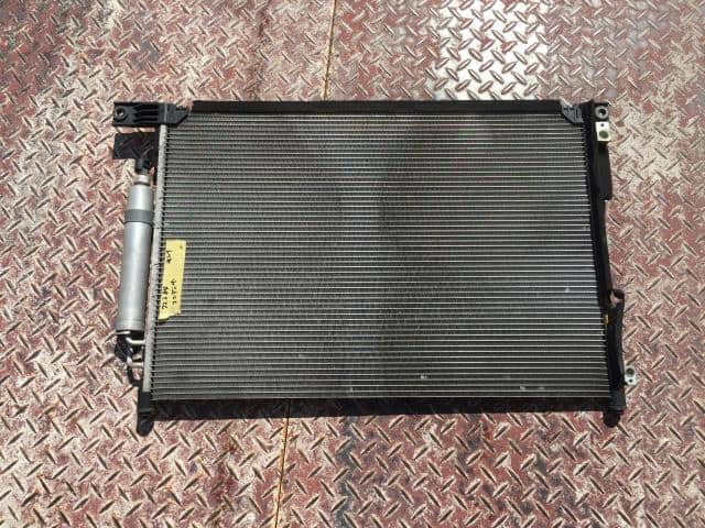 Condenser NISSAN Serena 2012 DAA-HC26 — photo 1