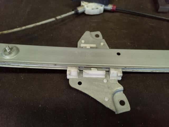 Front Right Door Regulator DAIHATSU Move 2010 DBA-LA100S — photo 2