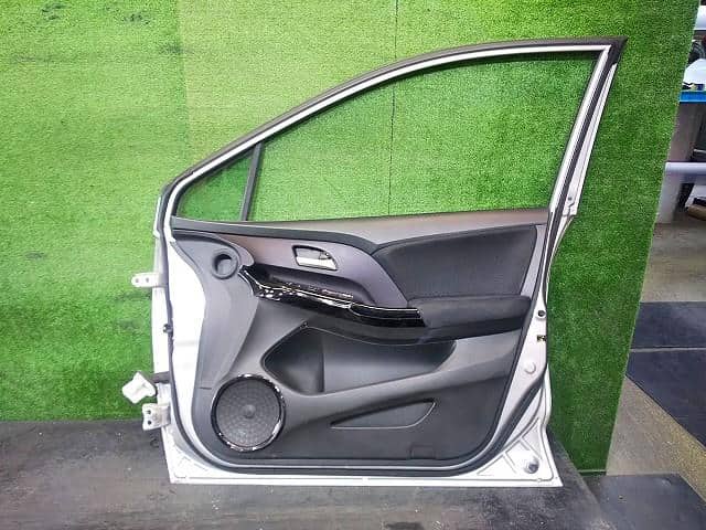 Front Right Door Assembly HONDA Odyssey 2009 DBA-RB3 — photo 2