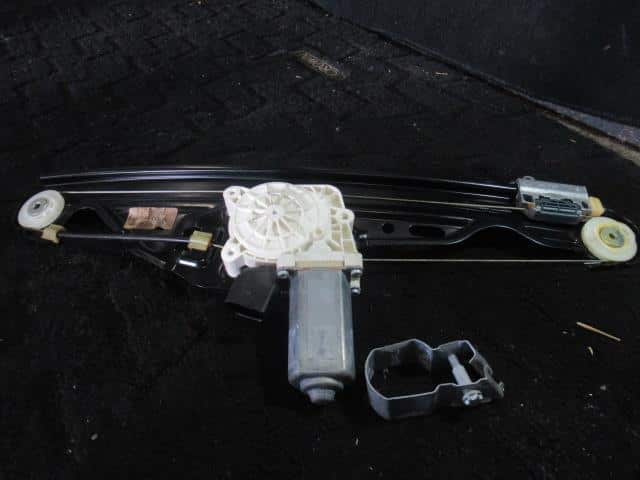 Rear Left Door Regulator BMW 5 Series 2007 ABA-PU30 — photo 1