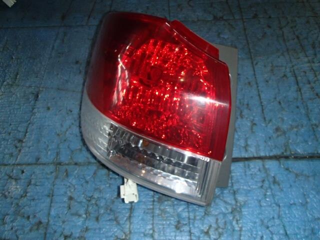 Left Tail Light TOYOTA Wish 2009 DBA-ZGE25 — photo 2