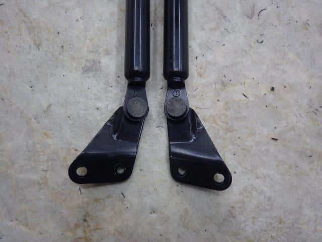 Tail Gate Damper MITSUBISHI Minicab 2013 GBD-U61 — photo 3