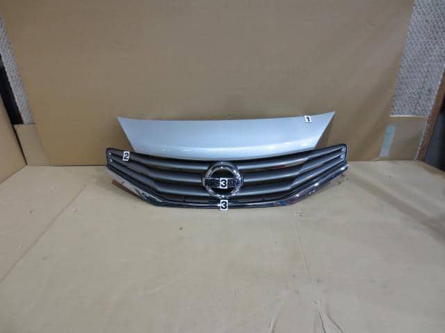 Radiator Grille NISSAN Note 2013 DBA-E12 — photo 1