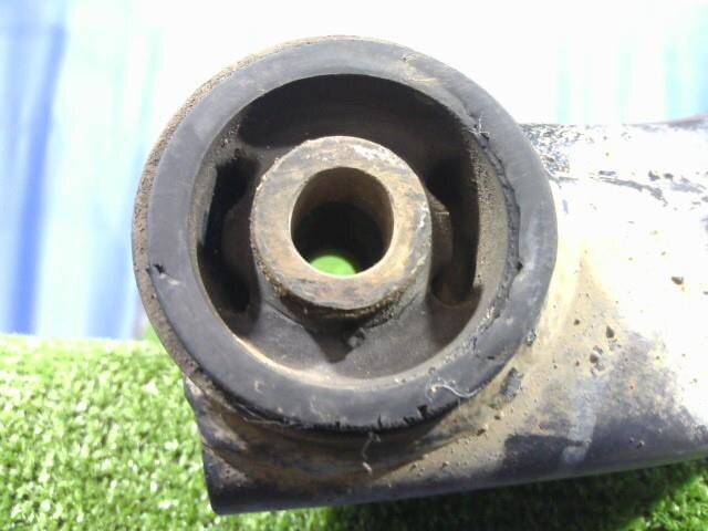 Front Left Lower Control Arm NISSAN Caravan Van 2005 KR-VWME25 — photo 3