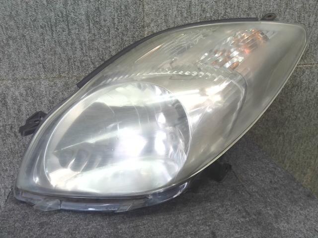 Left Headlight TOYOTA Vitz 2008 DBA-NCP91 — photo 1