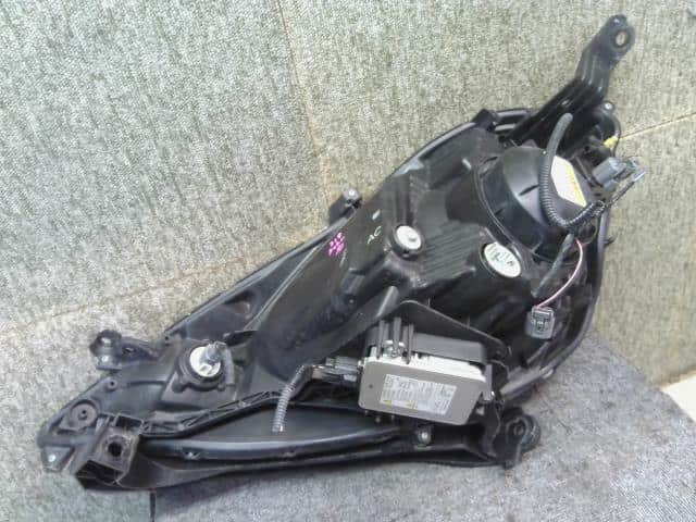 Right Headlight HONDA Fit Shuttle 2013 DBA-GG7 — photo 2
