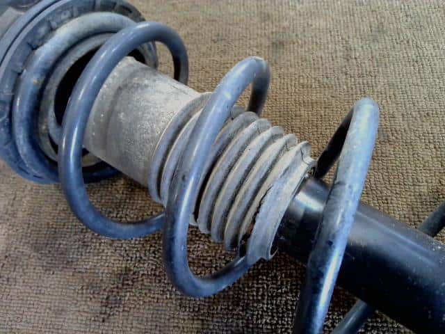 Front Right Strut NISSAN March 2004 CBA-AK12 — photo 4