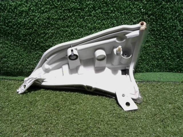 Right Side Marker Light NISSAN Leaf_ 2012 ZAA-ZE0 — photo 4