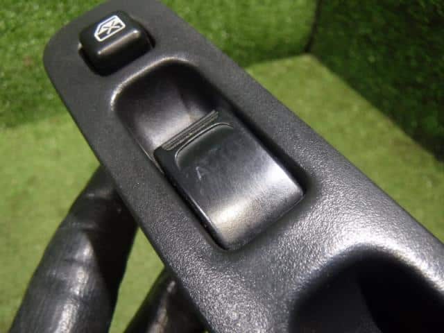 Power Window Switch SUZUKI Jimny 2006 ABA-JB23W — photo 4