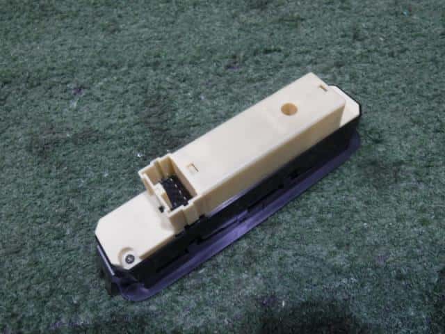 Power Window Switch SUZUKI Jimny 2006 ABA-JB23W — photo 2
