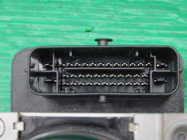 ABS Actuator NISSAN Note 2014 DBA-E12 — photo 4