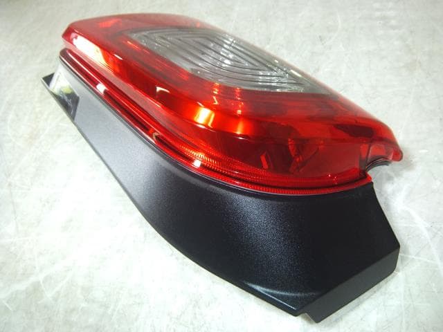 Left Tail Light HONDA N-one 2012 DBA-JG1 — photo 4