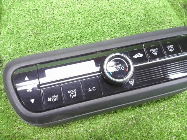 A/C Control Panel HONDA N BOX 2018 DBA-JF3 — photo 3