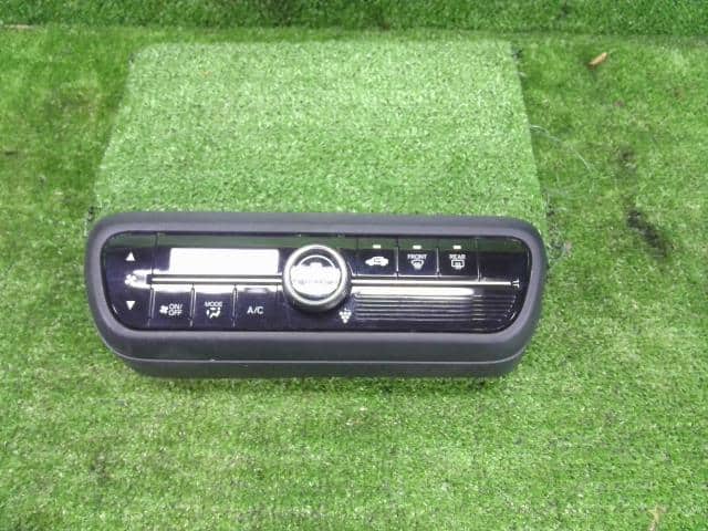 A/C Control Panel HONDA N BOX 2018 DBA-JF3 — photo 2