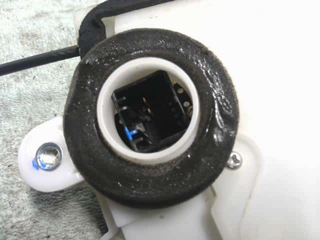 Rear Right Door Lock Actuator HONDA Insight 2009 DAA-ZE2 72610TM8A01 — photo 4