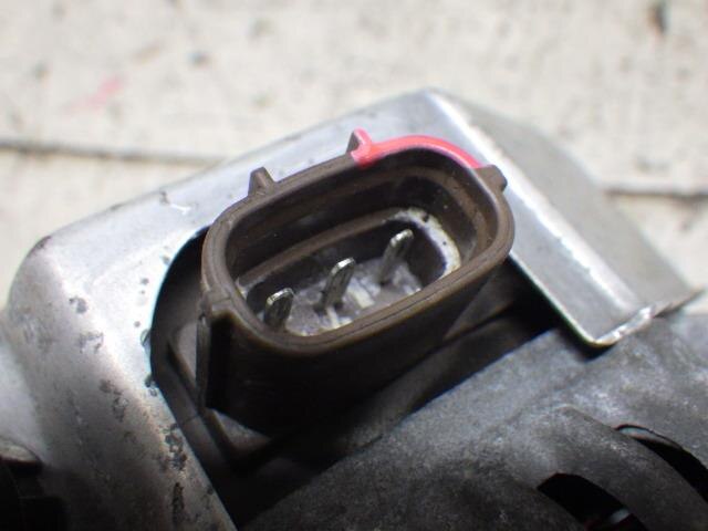 Alternator TOYOTA Will VS 2001 TA-ZZE127 — photo 3
