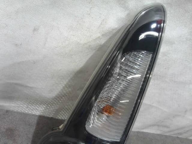 Left Tail Light NISSAN Moco 2014 DBA-MG33 — photo 2