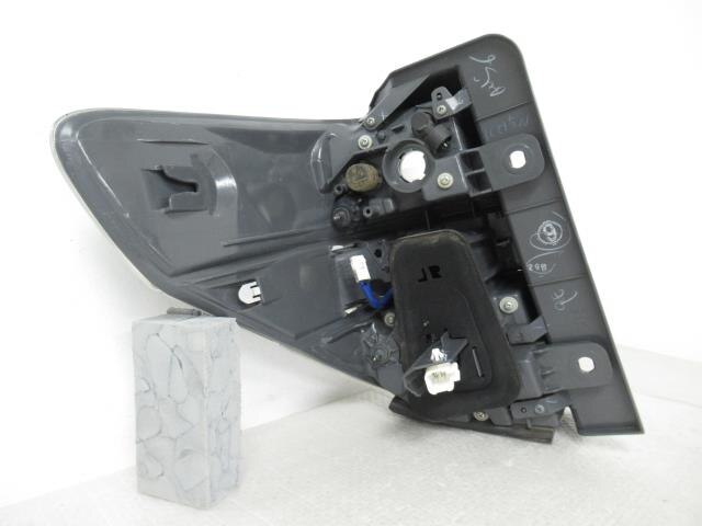 Right Tail Light TOYOTA vellfire 2008 DBA-ANH20 — photo 5