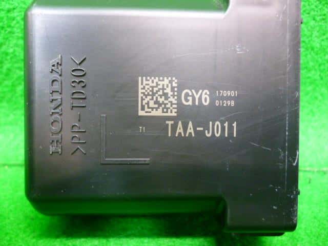 Control Unit HONDA Step Wagon 2018 DBA-RP3 — photo 4