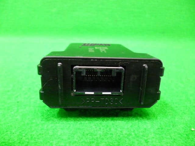 Control Unit HONDA Step Wagon 2018 DBA-RP3 — photo 3