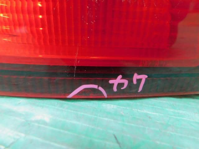 Left Tail Light NISSAN Laurel 1994 E-HC34 — photo 3