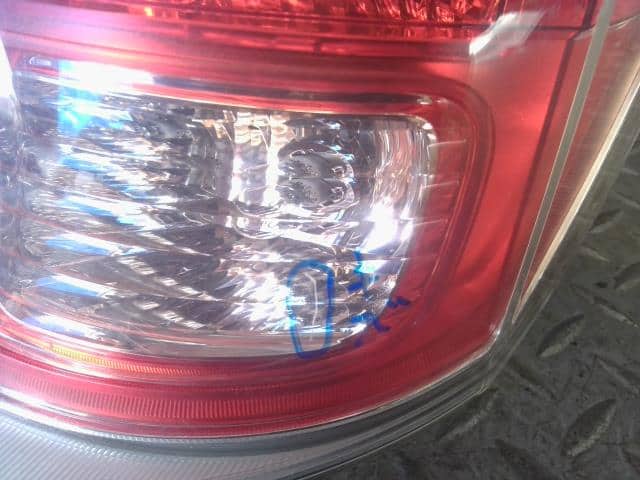 Right Tail Light HONDA Step Wagon 2010 DBA-RK1 — photo 3