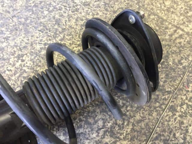 Front Right Strut SUBARU Legacy 2012 DBA-BRM — photo 2