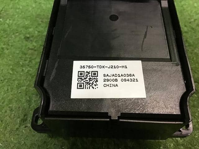 Power Window Switch HONDA Freed 2020 6BA-GB5 35750TDKJ21 — photo 3
