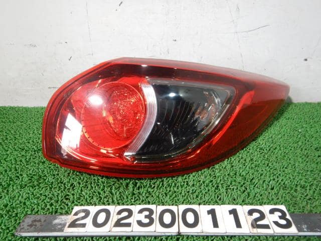 Right Tail Light MAZDA CX-5 2012 LDA-KE2FW KD5451150F — photo 1