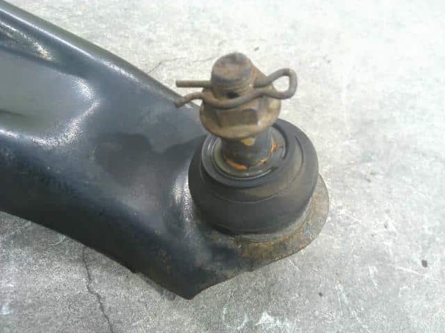 Front Right Lower Control Arm SUZUKI Lapin 2013 DBA-HE22S 4520185K10 — photo 3