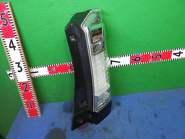 Right Tail Light HONDA N BOX 2012 DBA-JF2 — photo 3