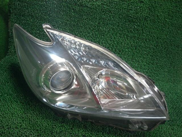 Right Headlight TOYOTA Prius 2009 DAA-ZVW30 — photo 1