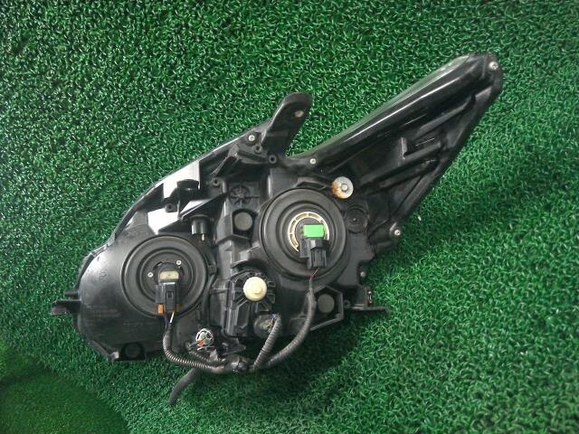 Right Headlight TOYOTA Prius 2009 DAA-ZVW30 — photo 2