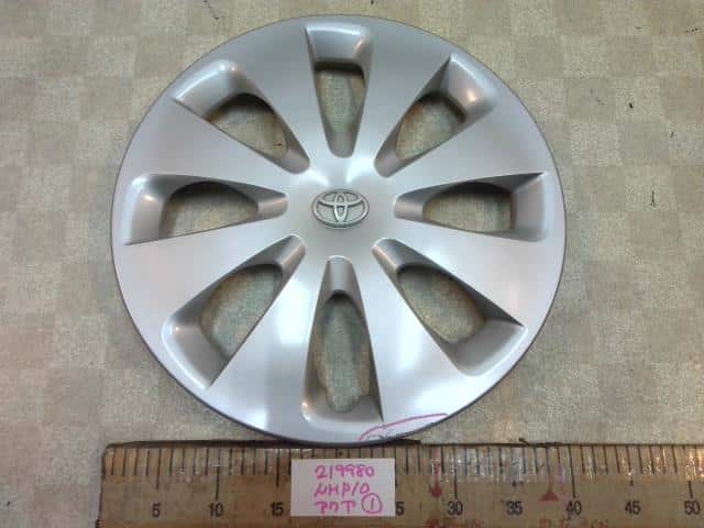 Wheel Cover TOYOTA Aqua 2012 DAA-NHP10 — photo 1