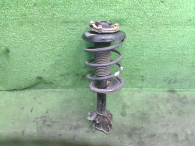 Front Left Strut NISSAN Serena 2000 GF-PC24 — photo 1