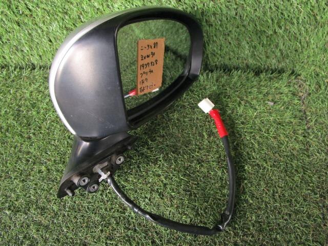 Right Side Mirror TOYOTA Prius 2015 DAA-ZVW30 — photo 6