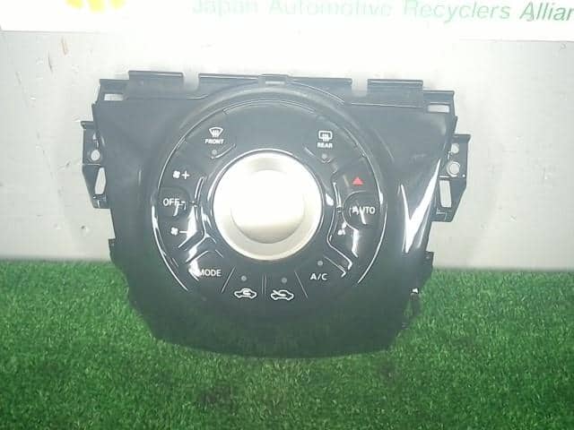 A/C Control Panel NISSAN Note 2012 DBA-NE12 — photo 1