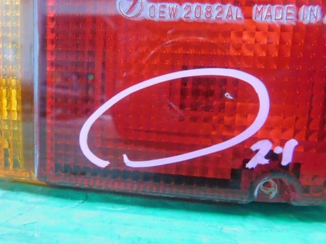 Left Tail Light SUBARU Sambar 1998 V-KS4 84201TA050 — photo 4