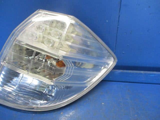 Right Tail Light HONDA Fit 2011 DAA-GP1 — photo 2